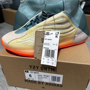 Adidas Yeezy QNTM - Teal and Orange